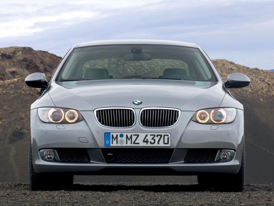  BMW 335i Coupe 2007 года  (фото 14 из 16)